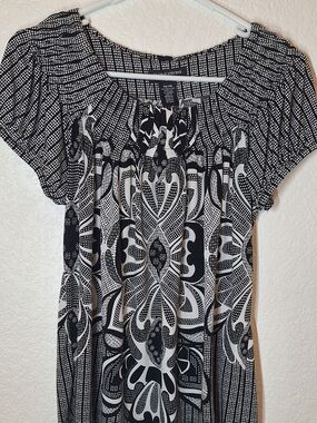 Valerie Stevens Petite Medium Abstract Floral Pattern Blouse B&W